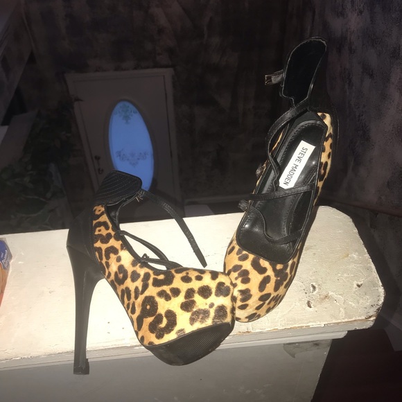 Sexy Steve Madden Leopard /Black high heel size 7B - Picture 1 of 4
